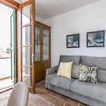 Eden Seaside Getaway Apartment
