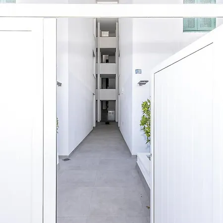 Eden Seaside Getaway * プエルト・デ・サンティアゴ