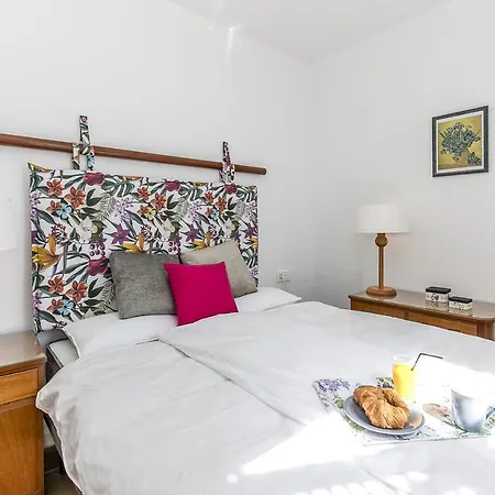 Διαμέρισμα Eden Seaside Getaway