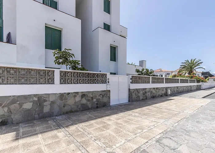 Eden Seaside Getaway